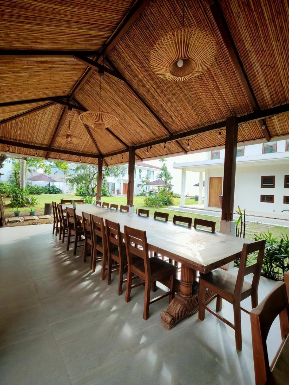 Seabliss Beach Resort Lian Bagian luar foto